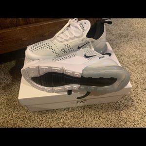 Nike Air Max 270